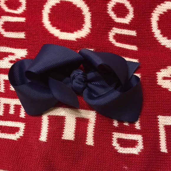 Bows - Picture 3 of 8